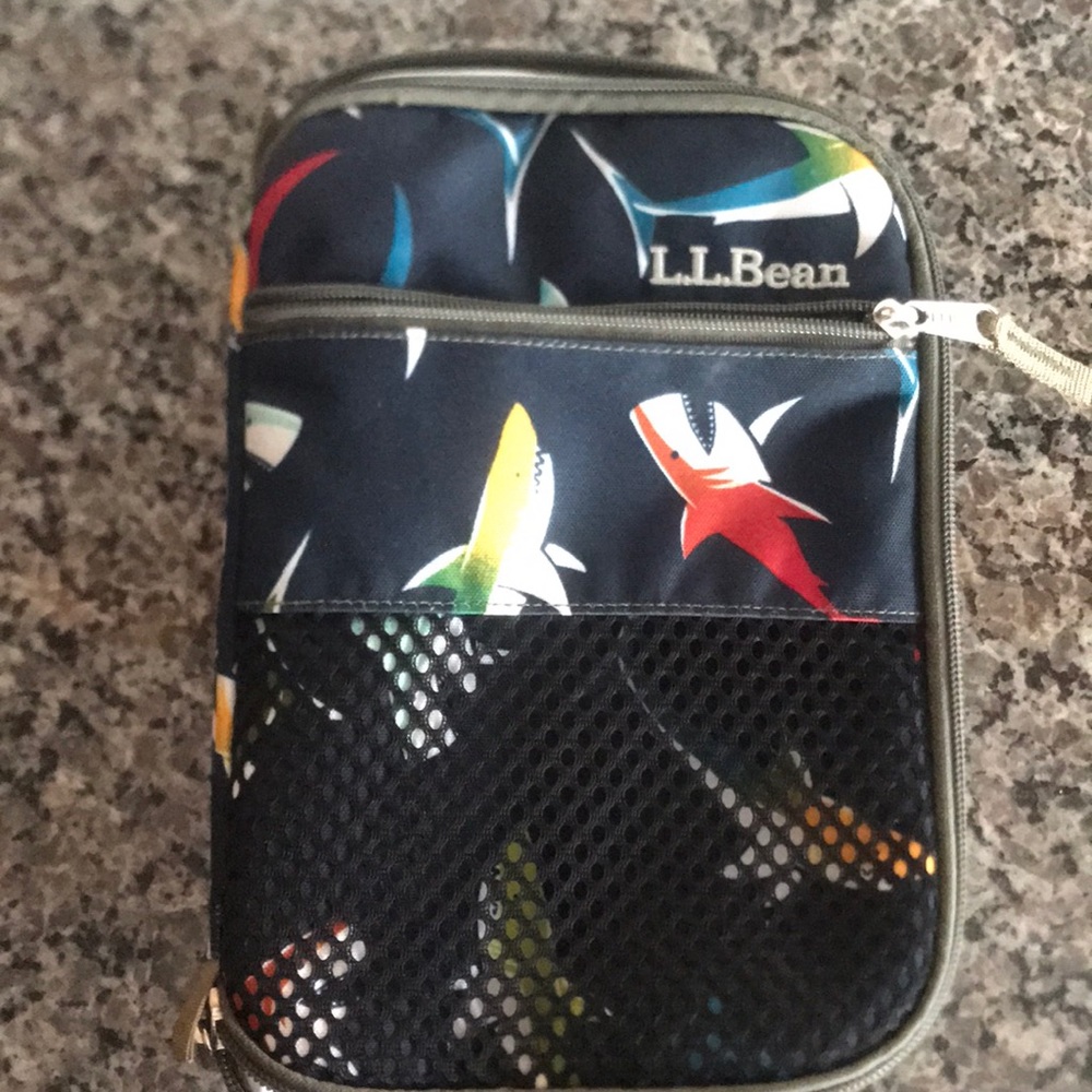 LL bean lunch box good used condition